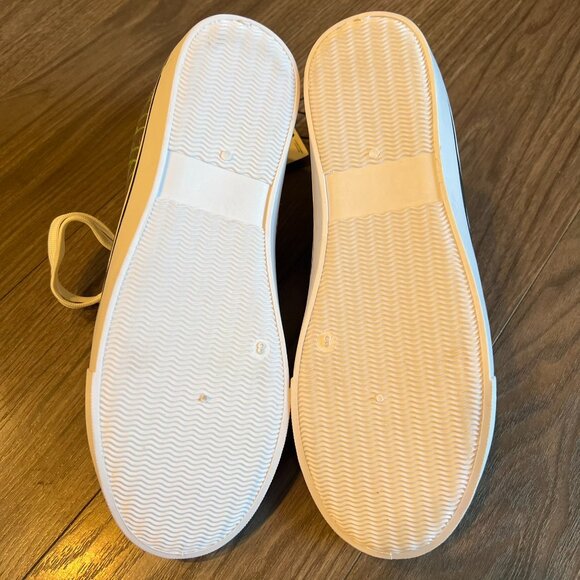 NWT Hand-Painted Floral High-Top Sneakers | One of a Kind Size 8 - Picture 5 of 6